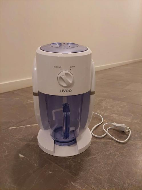 Livoo 2 in 1 slushiemaker en ijschrusher DOM430, Elektronische apparatuur, IJsmachines, Zo goed als nieuw, Ophalen