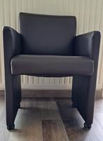 armstoelen met wieltjes, Enlèvement