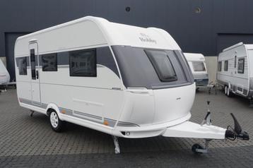 Nieuwe 3pers.Hobby met 2x1p bed, rondzit beschikbaar voor biedingen