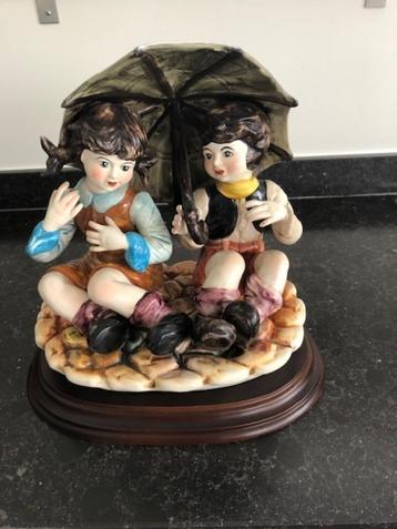 Vintage beeld / CAPODIMONTE beschikbaar voor biedingen