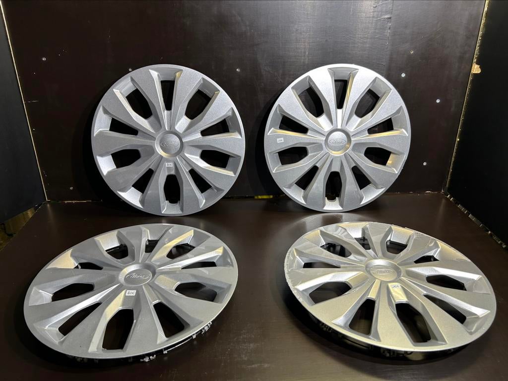 4 enjoliveurs Ford fiesta transit 15", Autos : Divers, Enjoliveurs, Utilisé, Enlèvement ou Envoi