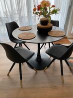 Trendy tafel met stoelen, Huis en Inrichting, Complete eetkamers, Zo goed als nieuw, Ophalen