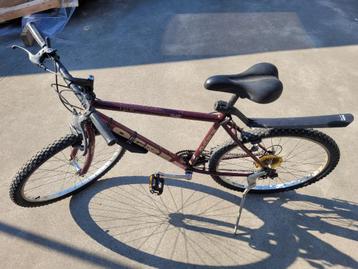Mountainbike te koop beschikbaar voor biedingen