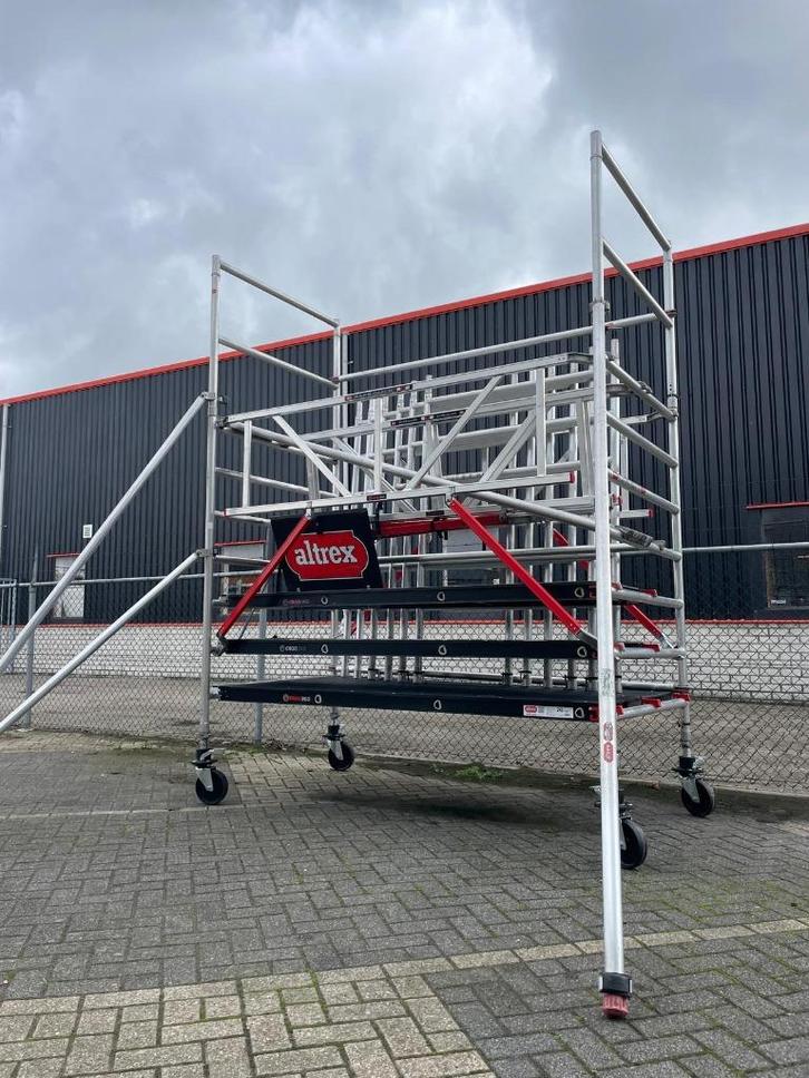ALTREX rs tower 5 rolsteiger wh ruim 10 mtr compleet  ZGAN, Doe-het-zelf en Bouw, Steigers, Zo goed als nieuw, Rolsteiger of Kamersteiger