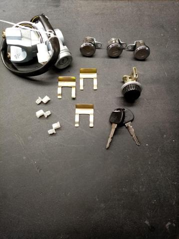 Kit serrure samouraï Suzuki SJ410 SJ413, Enlèvement ou Envoi, Neuf, Suzuki