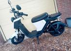 cyclomoteur urbain, Vélos & Vélomoteurs, Comme neuf, Classe B (45 km/h), Enlèvement, NIU