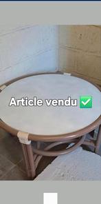 Table de salon 76cm sur 46cm Article déjà vendu ✅️, Maison & Meubles, Enlèvement, Comme neuf, Rond, Verre