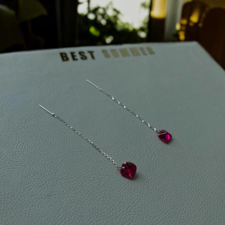 oorbellen 18K wit goud robijn, Handtassen en Accessoires, Oorbellen, Zo goed als nieuw, Hangers, Goud, Rood, Met edelsteen, Ophalen of Verzenden