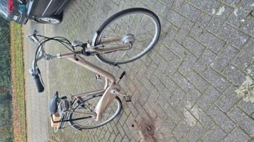 Elektrische damesfiets  meduim beschikbaar voor biedingen
