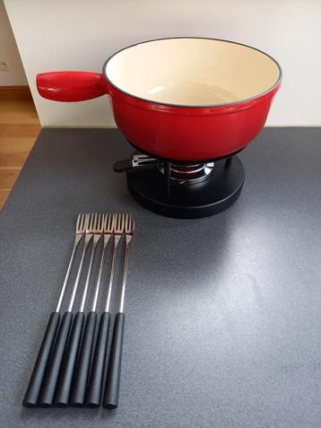 fonduepan  beschikbaar voor biedingen