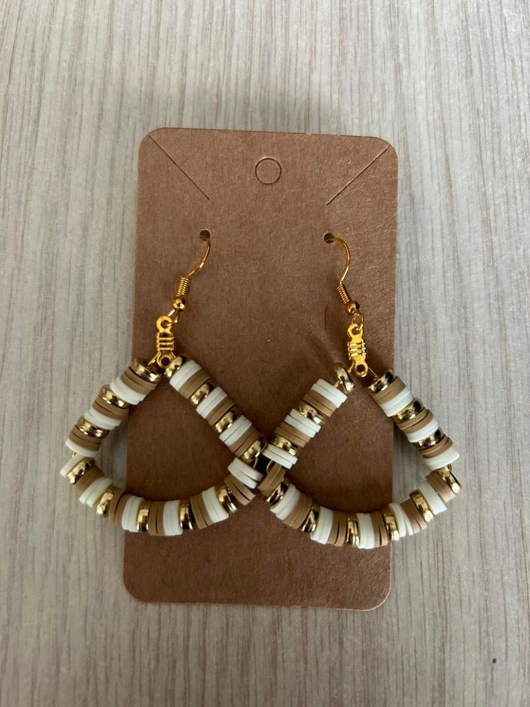 Mooie oorbellen beige/goud, Bijoux, Sacs & Beauté, Boucles d'oreilles, Enlèvement ou Envoi, Comme neuf, Beige, Or