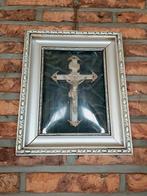 Antiek kruisbeeld onder glas, Antiek en Kunst, Ophalen of Verzenden