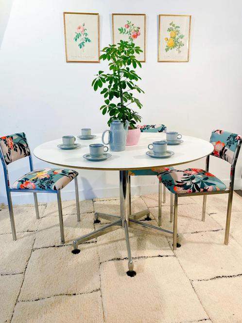 Table de salle à manger ronde vintage, Huis en Inrichting, Tafels | Eettafels, Gebruikt, Metaal, Ophalen