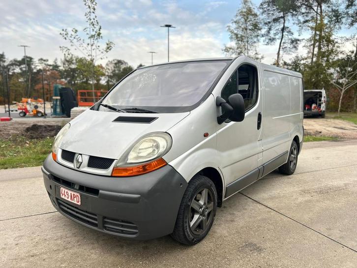 Renault traffic 3zitplaatsen, Auto's, Bestelwagens en Lichte vracht, Particulier, Trekhaak, Renault, Ophalen