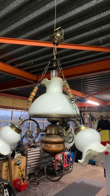 Antieken 3 armige luchter beschikbaar voor biedingen