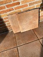 Gratis buiten en binnen tegels, Ophalen, Zo goed als nieuw