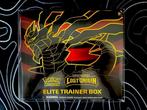 Lost Origins Elite Trainer Box + bescherming, Ophalen of Verzenden, Nieuw, Boosterbox, Foil