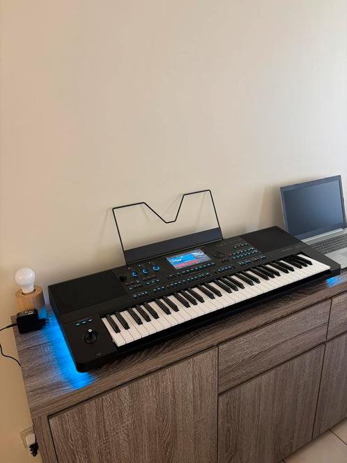Keybord medeli AKX 10 touchscreen, Muziek en Instrumenten, Keyboards, Zo goed als nieuw, Ophalen