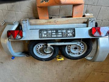Aanhangwagen onderdelen beschikbaar voor biedingen