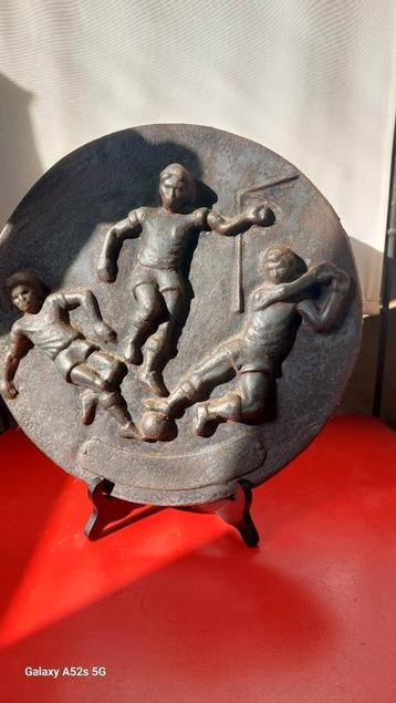 Gietijzeren muurschild.  beschikbaar voor biedingen