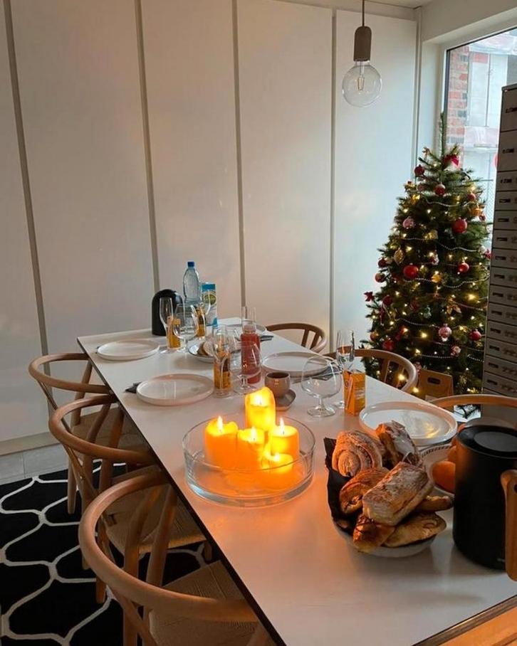 Hippe kloostertafel : echte., Antiek en Kunst, Antiek | Meubels | Tafels, Ophalen of Verzenden