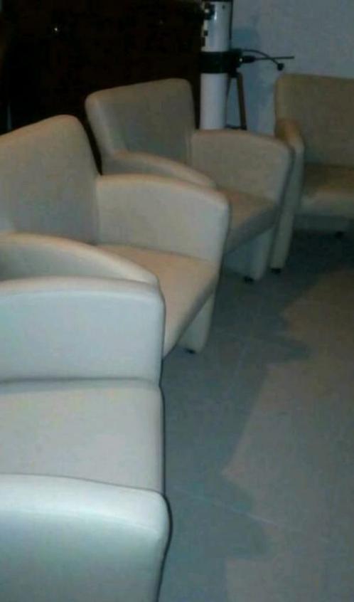 Lot de 4 fauteuils cuir blanc casser pour salon ou veranda, Maison & Meubles, Fauteuils, Comme neuf, Cuir, Enlèvement