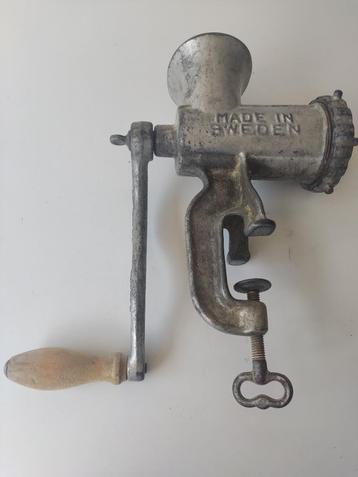 Vleesmolen beschikbaar voor biedingen