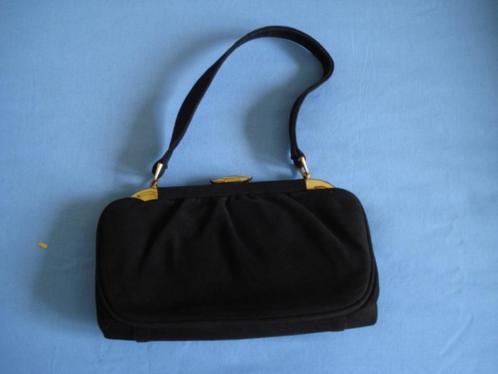 Petit sac noir très chic, Bijoux, Sacs & Beauté, Sacs | Sacs Femme, Utilisé, Noir, Enlèvement ou Envoi