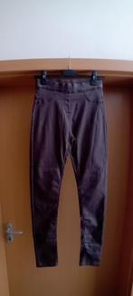 Bruine kunstleren broek maat 14 jaar. NIEUW, Kinderen en Baby's, Kinderkleding | Maat 158, Broek, TQF, Meisje, Nieuw