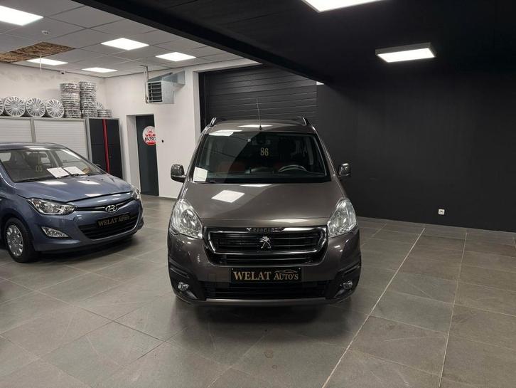 PEUGEOT PARTNER 2016 BENZINE /CARPLAY/NAVI/TOP STAAT, Autos, Peugeot, Entreprise, Achat, Partner, Bluetooth, Essence, Euro 6, Noir