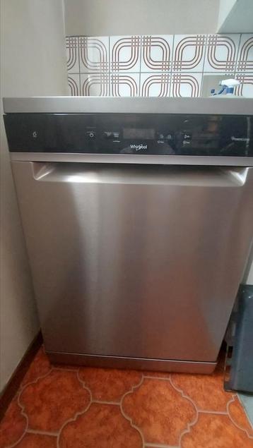 Vrijstaande Whirlpool vaatwasmachine. Nieuwstaat. beschikbaar voor biedingen