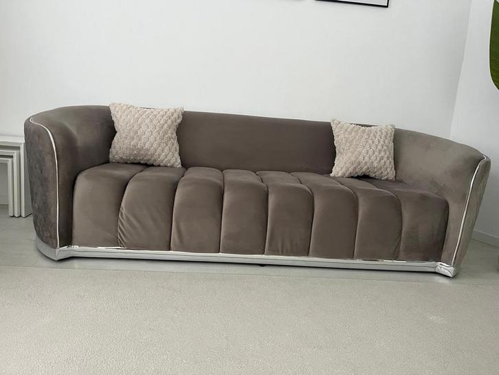 2 Canapés à vendre, Maison & Meubles, Canapés | Salons, Comme neuf, Banc droit, Trois personnes, 200 à 250 cm, 75 à 100 cm, Autres matériaux