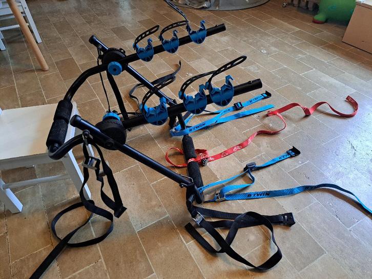 B-twin 300 fietshouder achterklep (2-3 fietsen), Auto diversen, Fietsendragers, Gebruikt, Achterklepdrager, 3 fietsen of meer