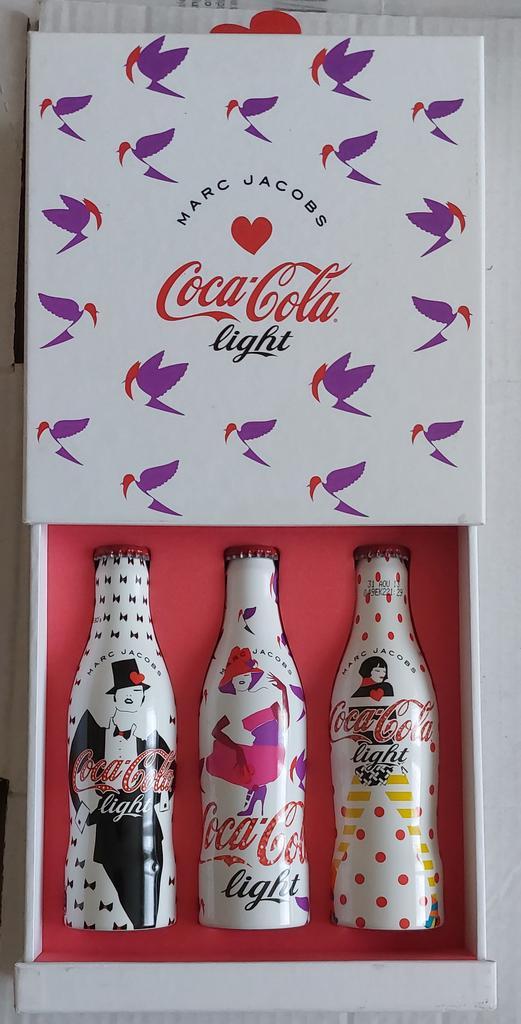 Marc Jacobs - Collector Box Coca-Cola, Verzamelen, Merken en Reclamevoorwerpen, Zo goed als nieuw, Overige typen, Ophalen of Verzenden
