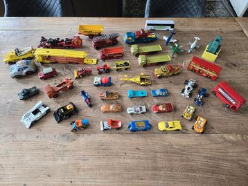 Verschillende matchbox auto's +/- 45 stuks
 beschikbaar voor biedingen