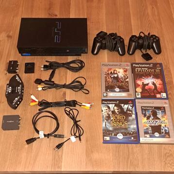Propere Playstation 2 Console, Controllers, Games & Kabels beschikbaar voor biedingen