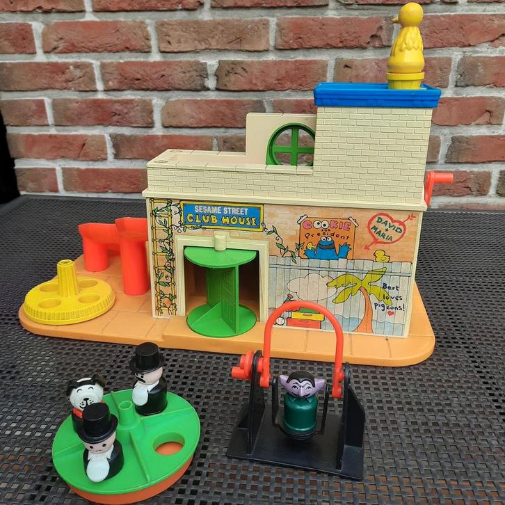 FISHER PRICE*1976*VINTAGE*SESAME STREET CLUBHOUSE +, Kinderen en Baby's, Speelgoed | Fisher-Price, Gebruikt, Speelset, Ophalen
