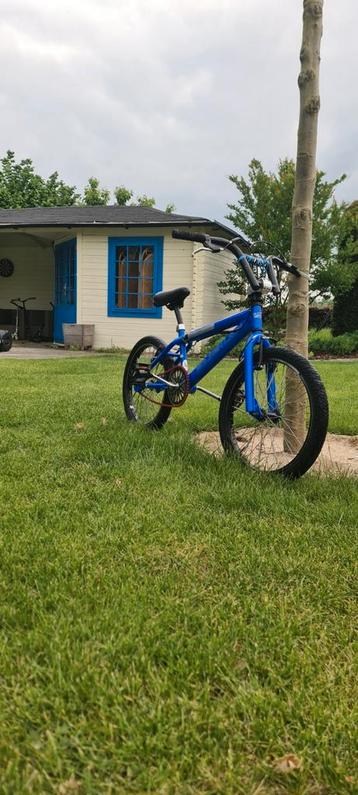 Blauwe bmx, Fietsen en Brommers, Fietsen | Crossfietsen en BMX, Ophalen, Zo goed als nieuw