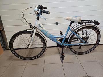 Leuke meisjesfiets 24 inch met 6 versnellingen beschikbaar voor biedingen