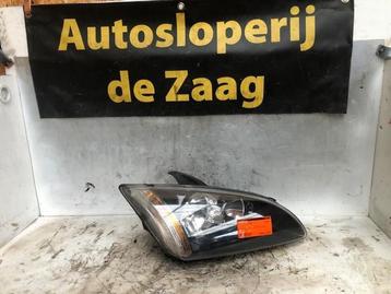 Koplamp rechts van een Ford Focus beschikbaar voor biedingen