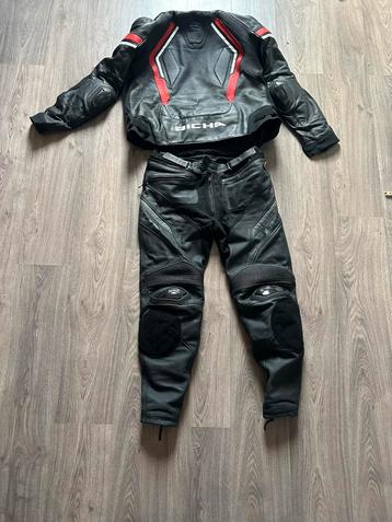 Complete motorkleding set. beschikbaar voor biedingen