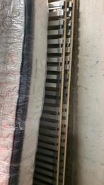 Cadre de lit métallique ikea avec matelas 160x200 bon état, Huis en Inrichting, Woonaccessoires | Cd- en Dvd-rekken, Ophalen of Verzenden