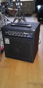 Vox pathfinder 10B/Ampeg B108, Musique & Instruments, Instruments à corde | Guitares | Basses, Enlèvement, Comme neuf