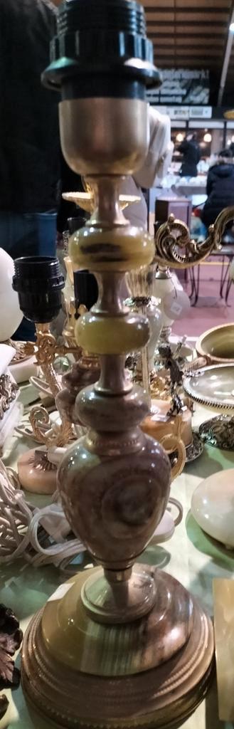 Vintage lampadaires : onix en brons. Geen koerier