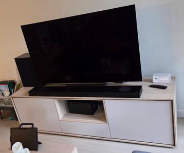 TV-meubel in uitstekende staat beschikbaar voor biedingen
