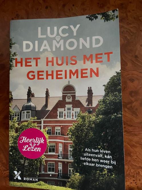 Lucy Diamond - Het huis met geheimen, Livres, Littérature, Comme neuf, Enlèvement ou Envoi