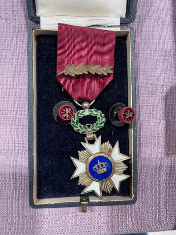 Décoration Ordre de la Couronne - Belgique palme,2 rosettes