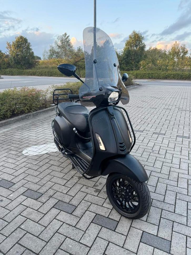 Vespa sprint notte, Fietsen en Brommers, Scooters | Vespa, Zo goed als nieuw, Overige modellen, Klasse A (25 km/u), Benzine, Ophalen