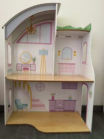 poppenhuis  beschikbaar voor biedingen