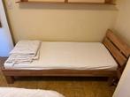 Houten 1 persoonsbed te koop, Huis en Inrichting, Slaapkamer | Bedden, Ophalen, 90 cm, Eenpersoons, Bruin